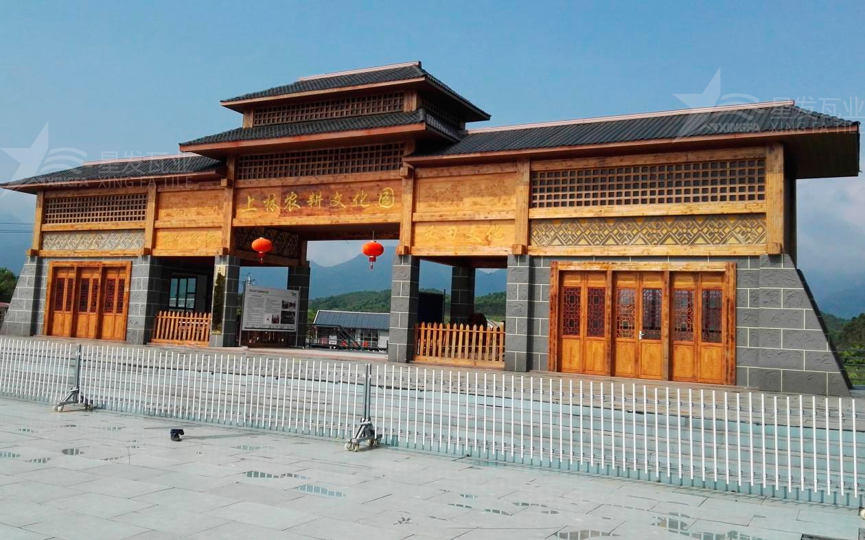 南寧合成樹脂瓦為旅游景點增添了色彩與生機(jī)，集美觀與實用于一身！