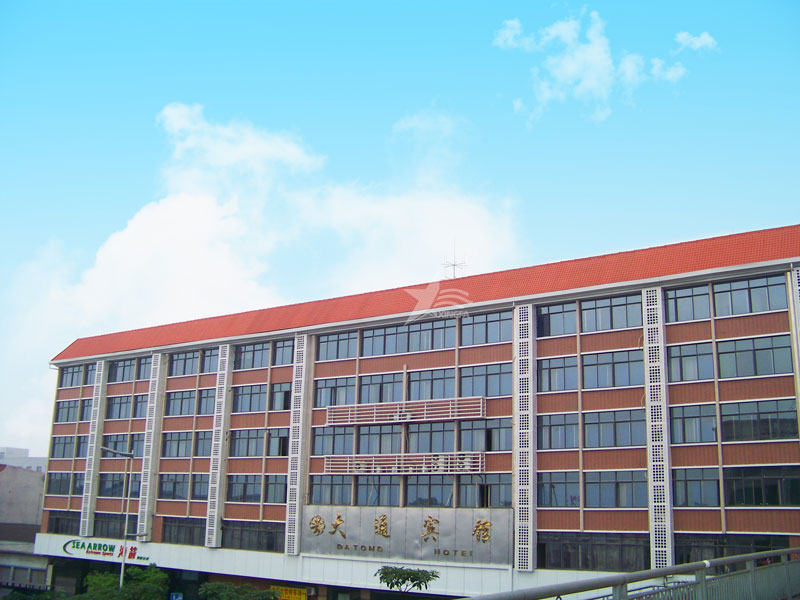南寧合成樹脂瓦：輕材質(zhì)高性能，助力屋面建材市場(chǎng)持續(xù)發(fā)展
