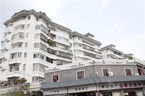 南寧樹脂仿古門頭隔熱瓦 高質量耐用壽命長塑料防腐瓦四合院別墅用 asa樹脂梯形瓦批發價格